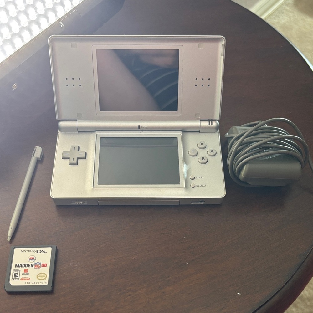 Nintendo DS Lite Silver